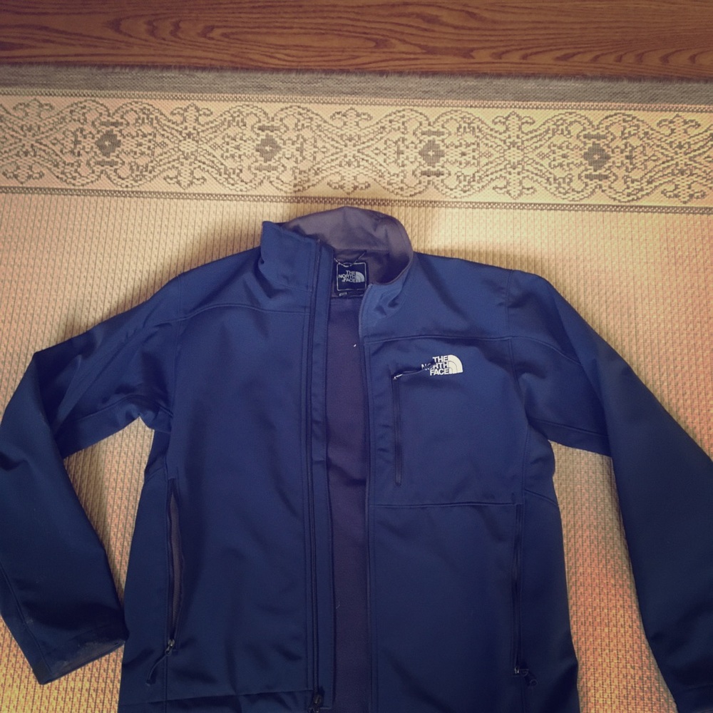 Men’s medium The North Face Jacket, barely worn